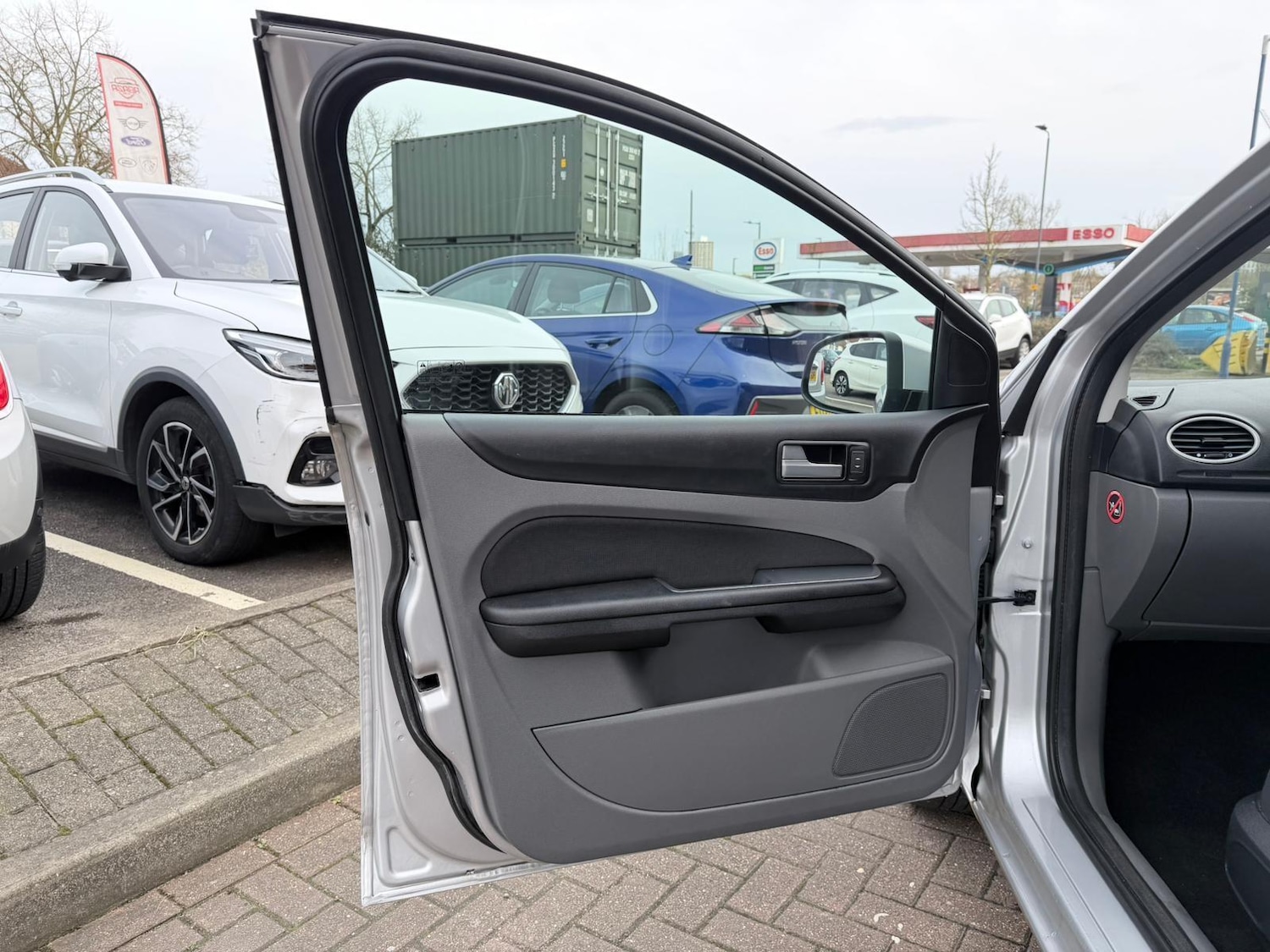 Used Ford Focus 2010 for sale - 77882886: Photo 45