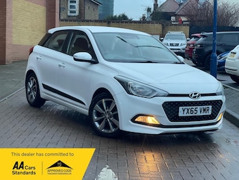Used Hyundai i20 2015 for sale - 77242806: Photo