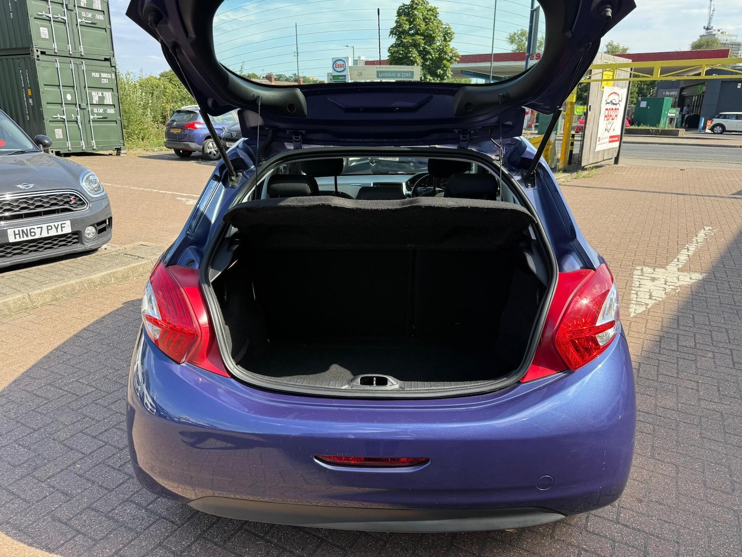 Used Peugeot 208 2014 for sale - 76780950: Photo 22