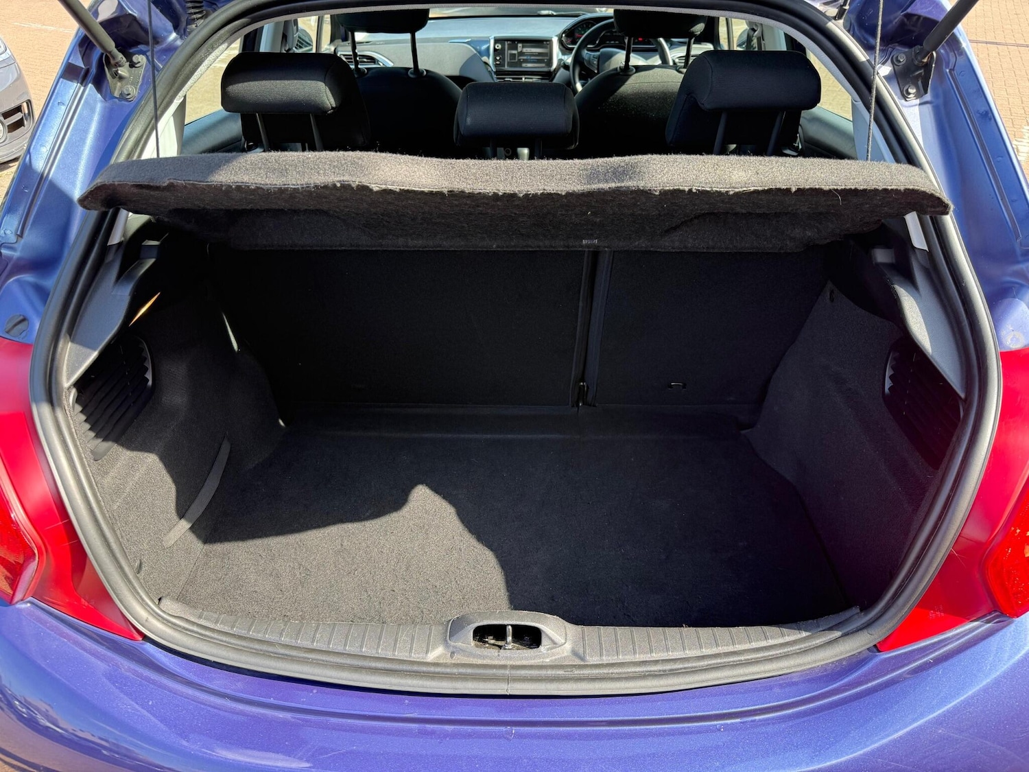 Used Peugeot 208 2014 for sale - 76780950: Photo 23