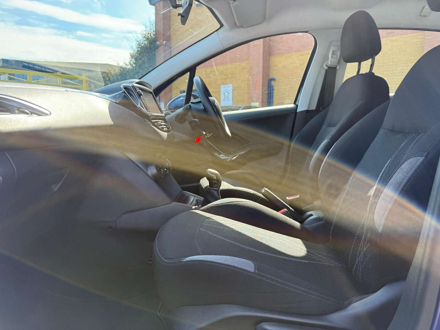 Used Peugeot 208 2014 for sale - 76780950: Photo 30