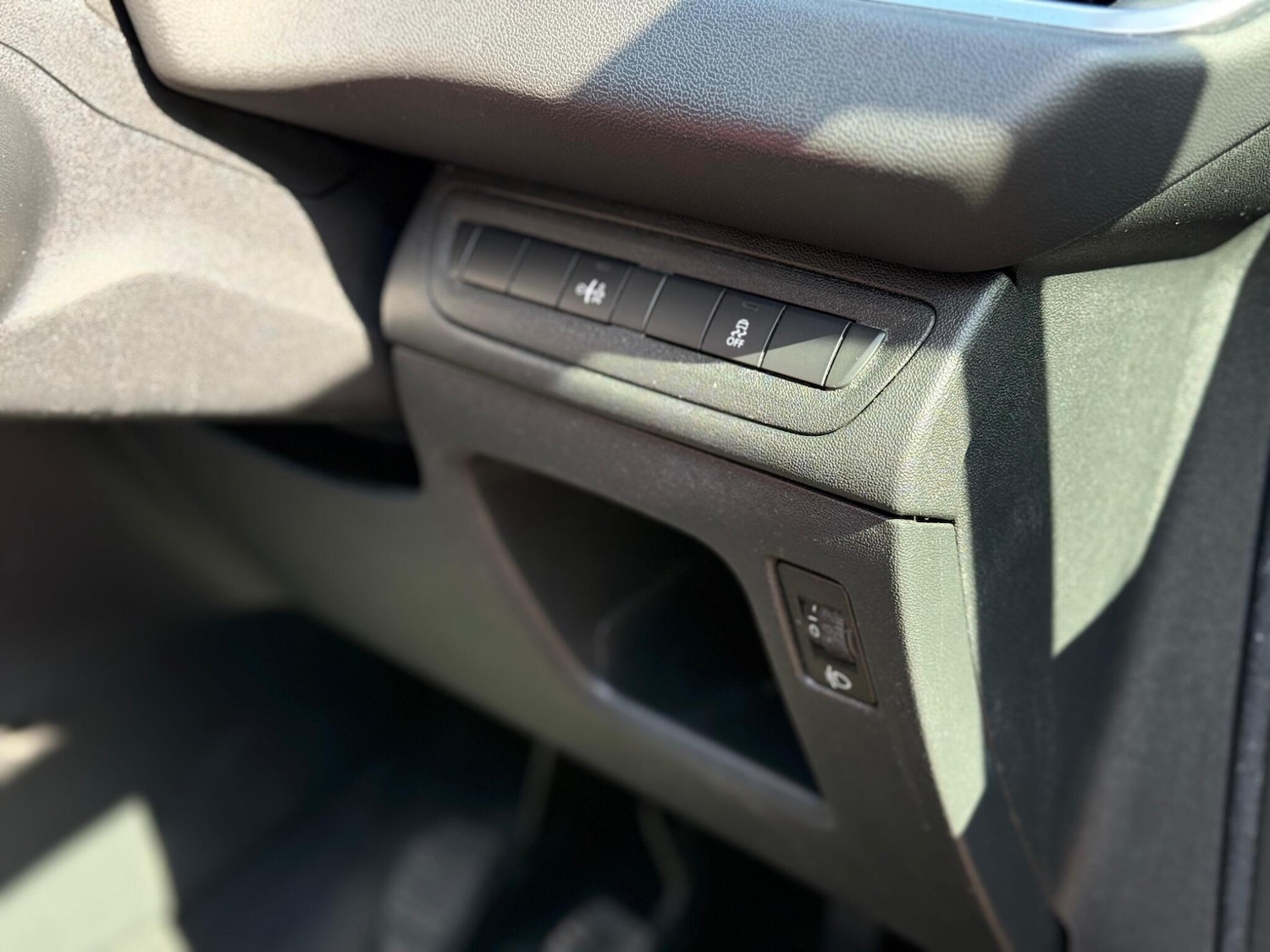 Used Peugeot 208 2014 for sale - 76780950: Photo 32