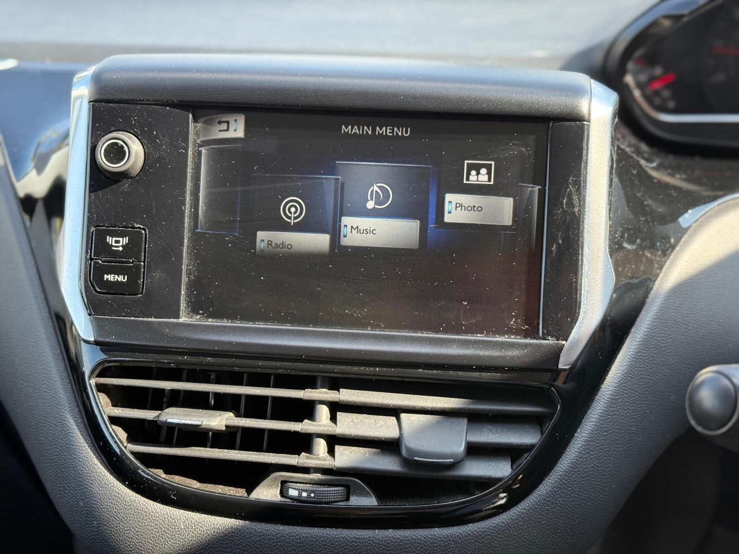 Used Peugeot 208 2014 for sale - 76780950: Photo 37