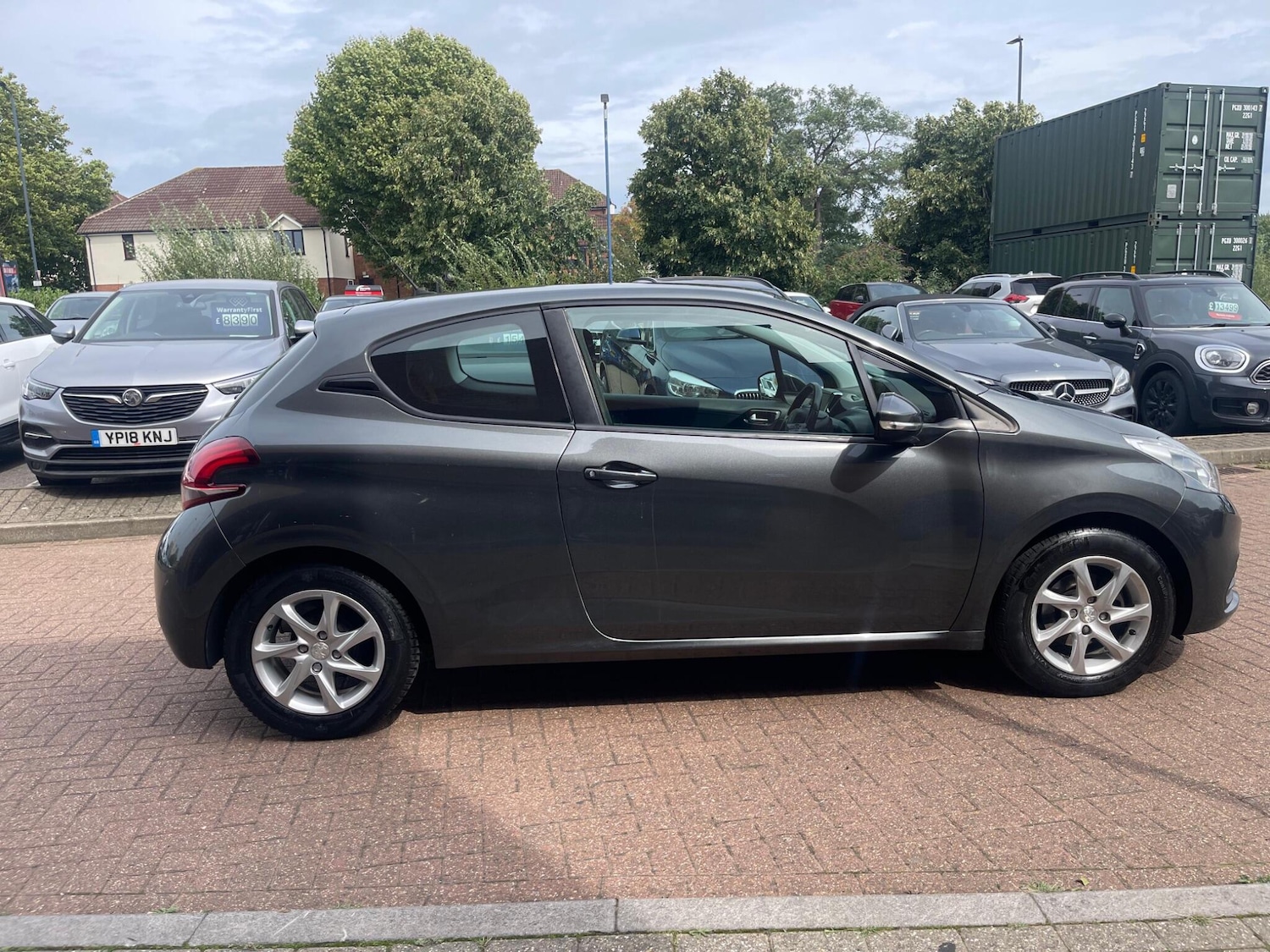 Used Peugeot 208 2017 for sale - 76551879: Photo 10