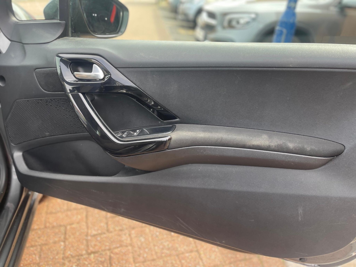 Used Peugeot 208 2017 for sale - 76551879: Photo 19