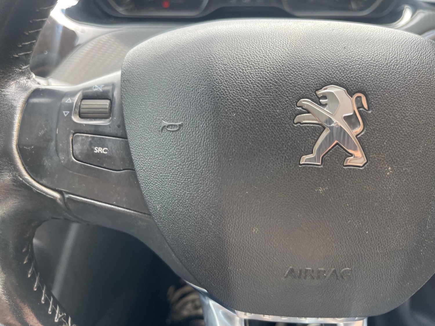 Used Peugeot 208 2017 for sale - 76551879: Photo 25