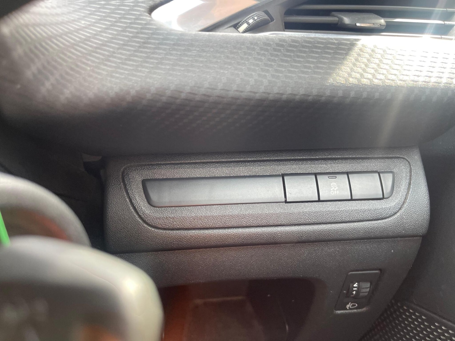 Used Peugeot 208 2017 for sale - 76551879: Photo 36