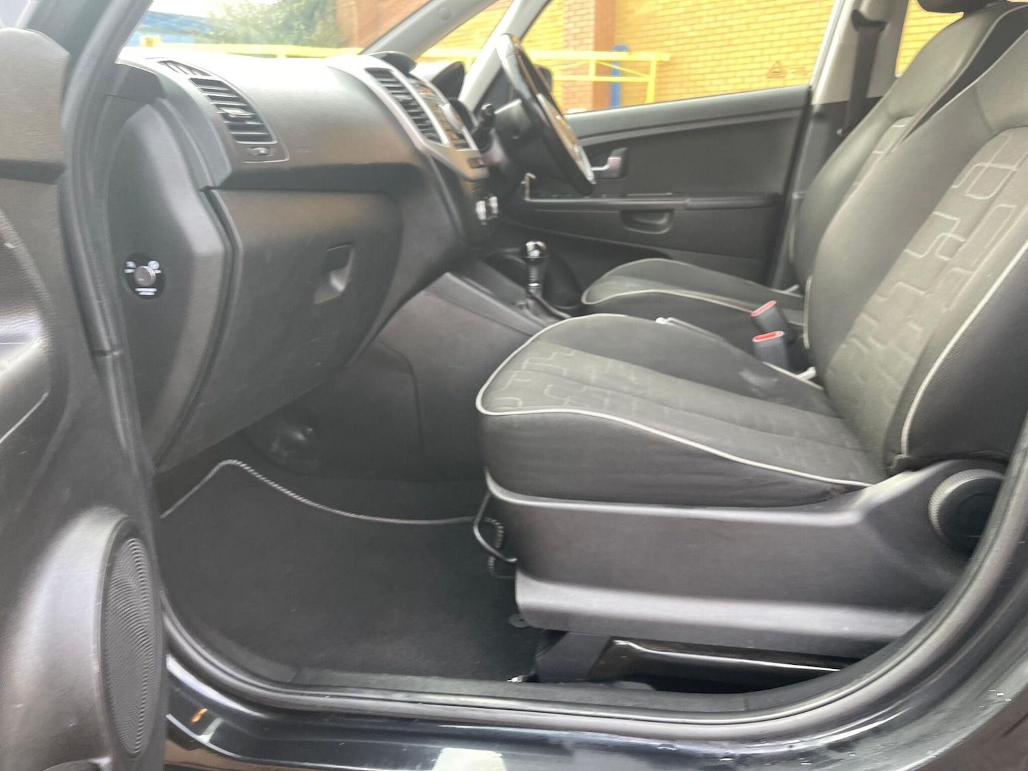 Used Kia Venga 2017 for sale - 77396024: Photo 48