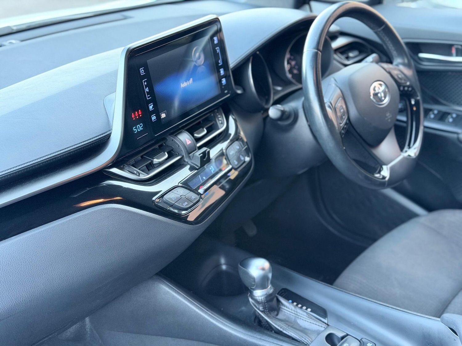 Used Toyota C-HR 2018 for sale - 77957214: Photo 13