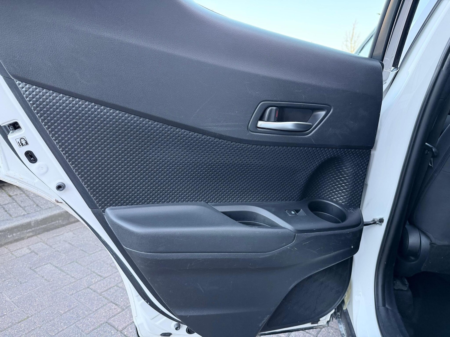 Used Toyota C-HR 2018 for sale - 77957214: Photo 24