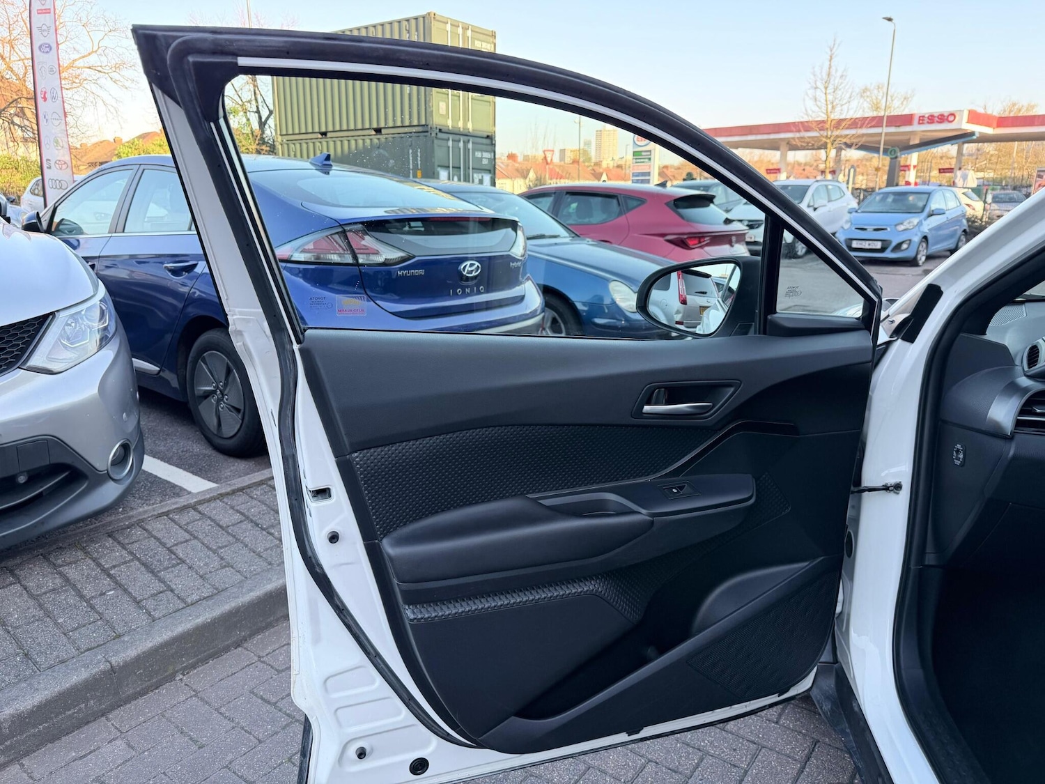 Used Toyota C-HR 2018 for sale - 77957214: Photo 27