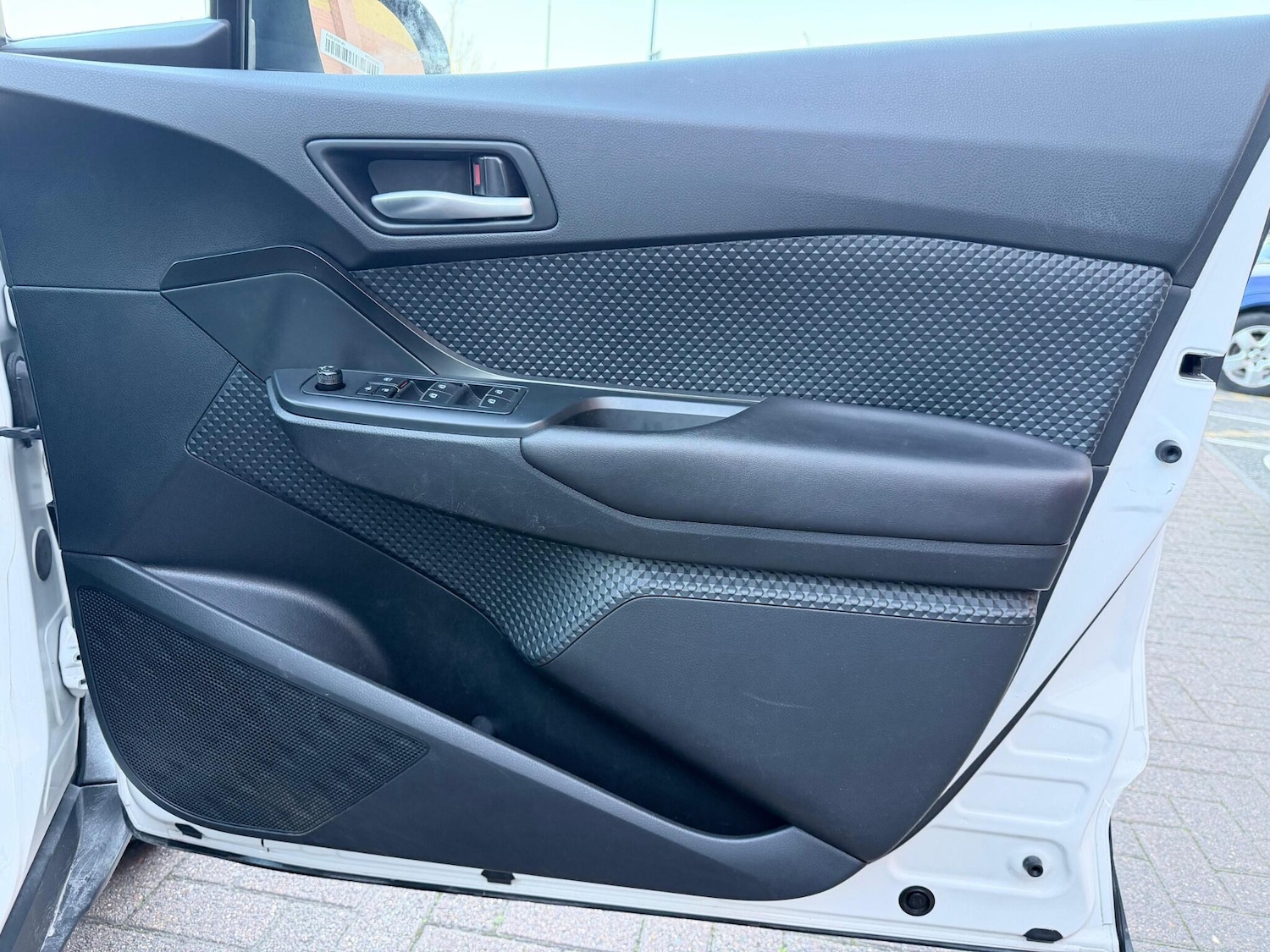 Used Toyota C-HR 2018 for sale - 77957214: Photo 30