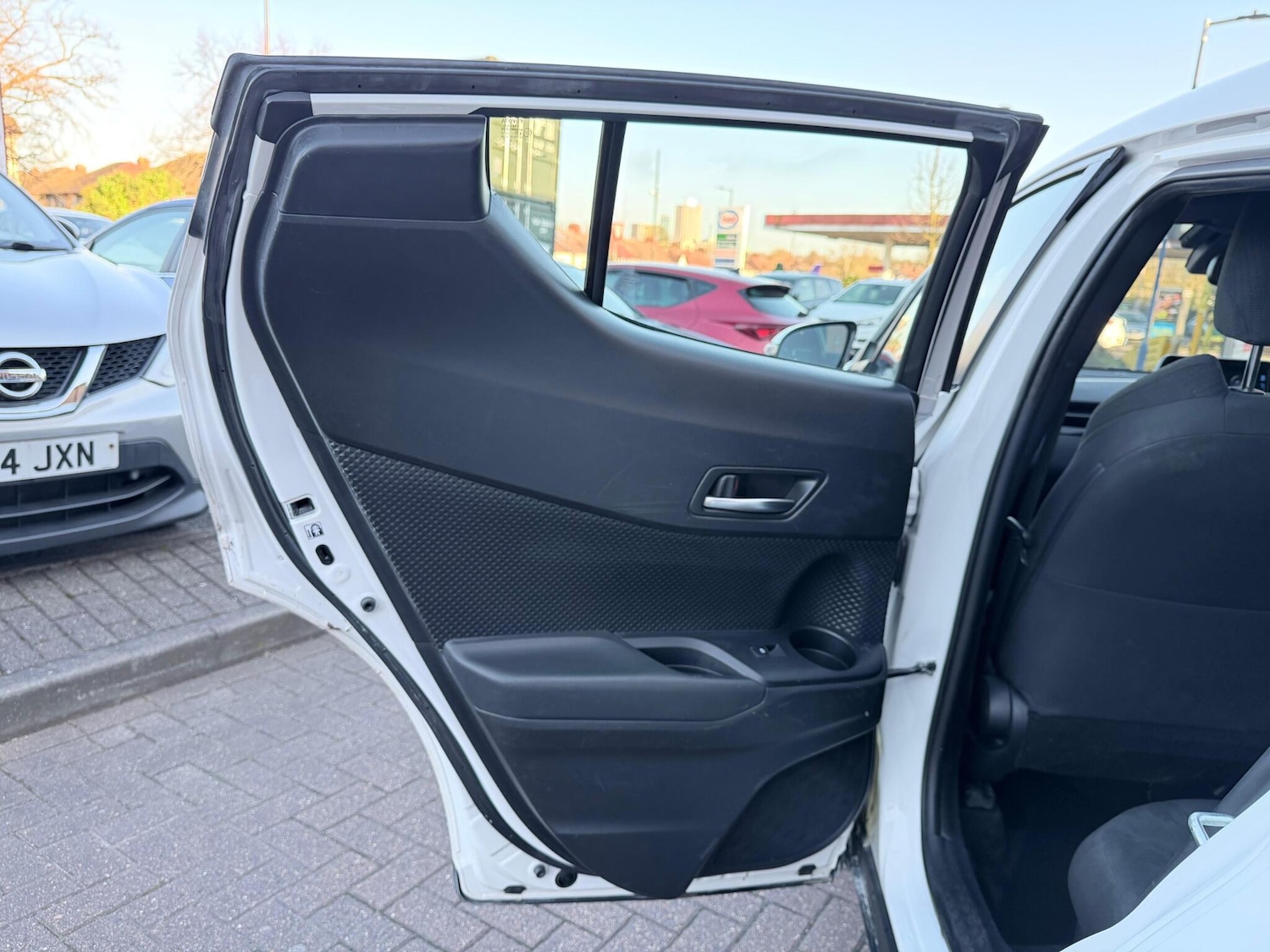 Used Toyota C-HR 2018 for sale - 77957214: Photo 31