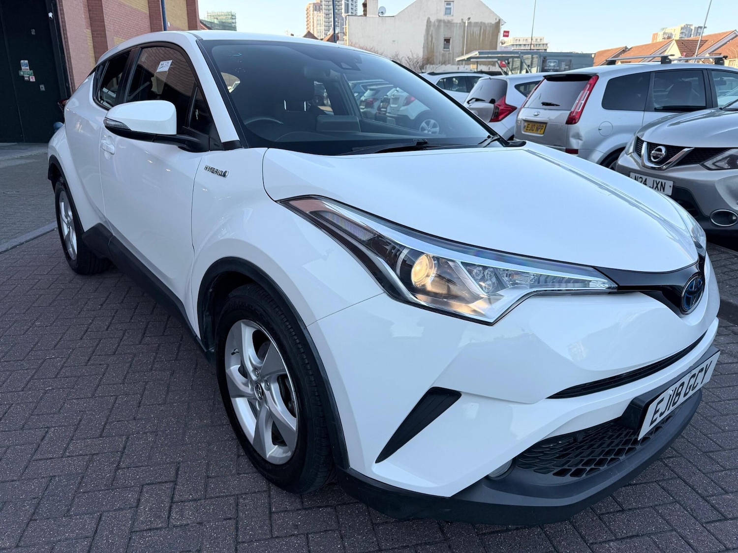 Used Toyota C-HR 2018 for sale - 77957214: Photo 5