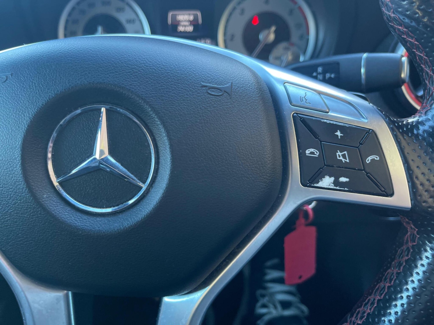 Used Mercedes-Benz A-Class 2015 for sale - 77097423: Photo 46