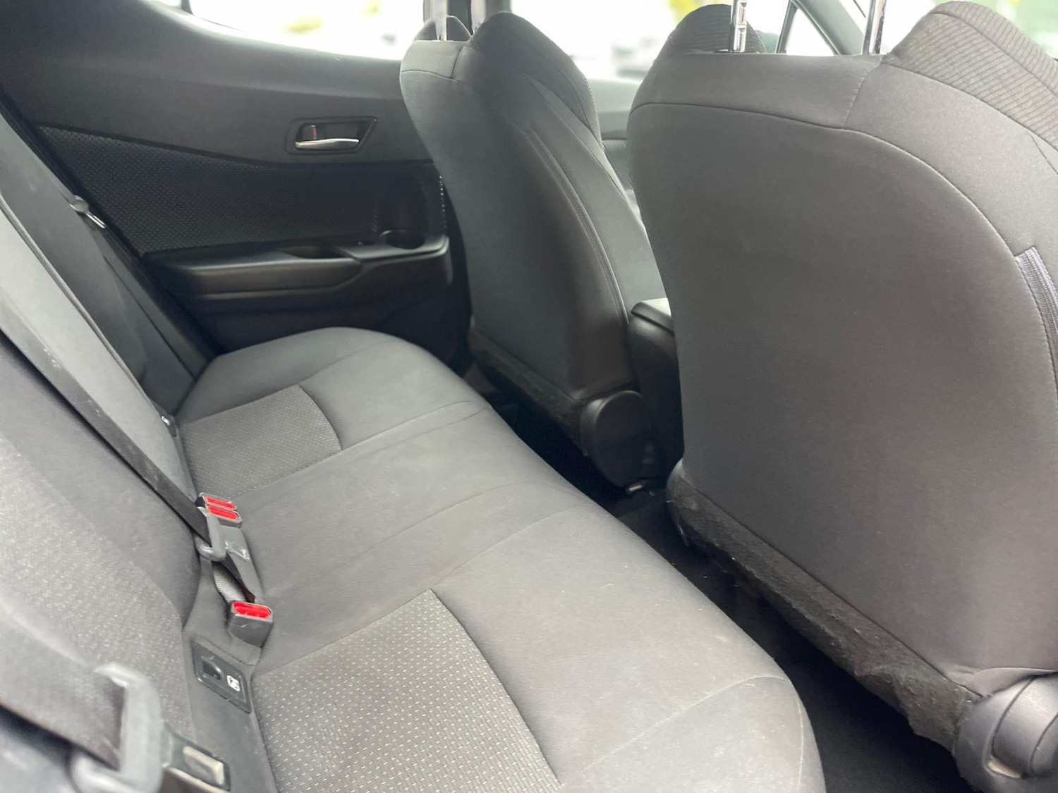 Used Toyota C-HR 2019 for sale - 76326465: Photo 16