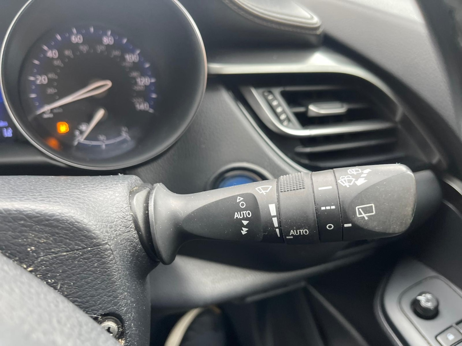 Used Toyota C-HR 2019 for sale - 76326465: Photo 26