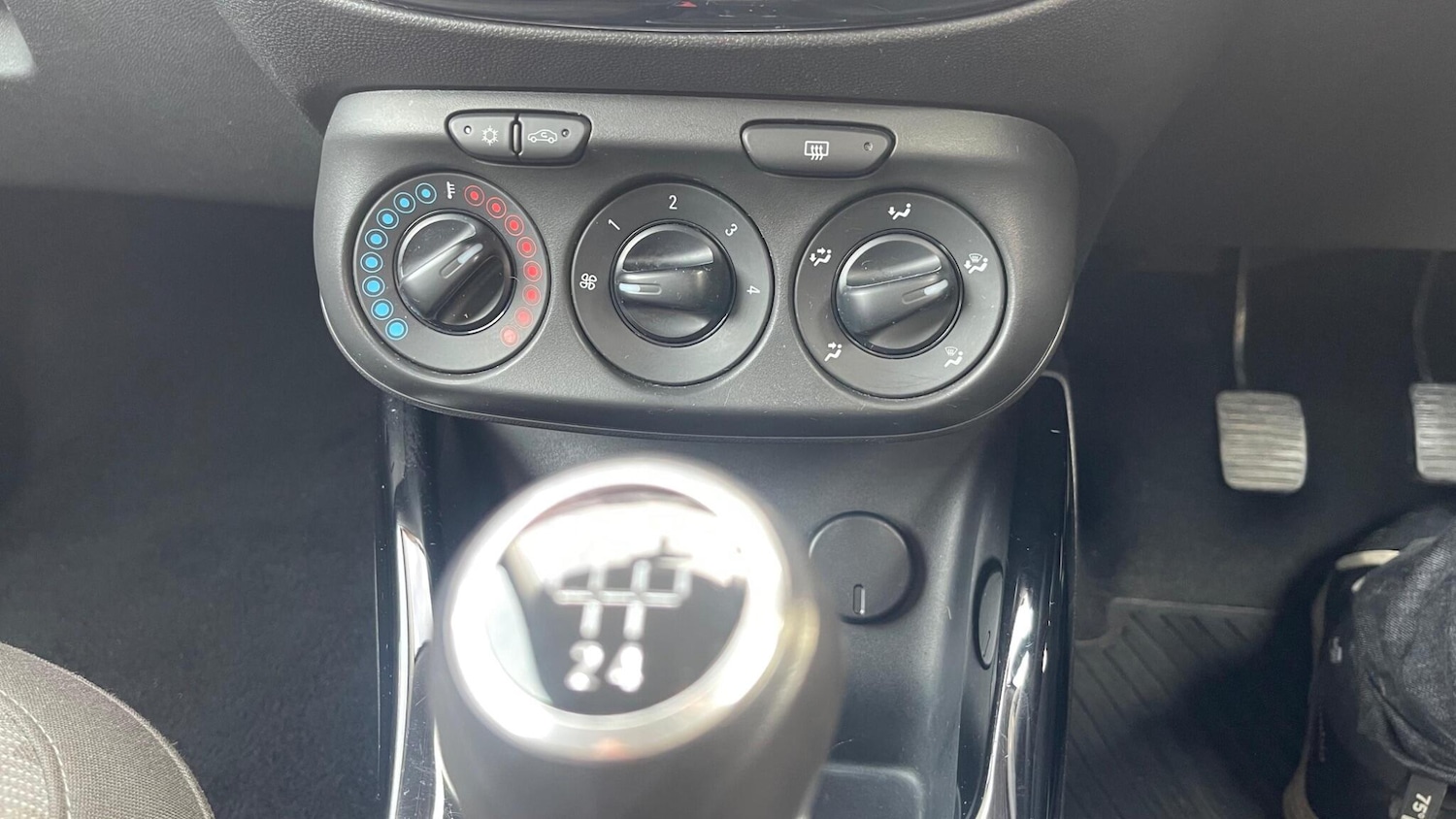 Used Vauxhall ADAM 2016 for sale - 77646841: Photo 30