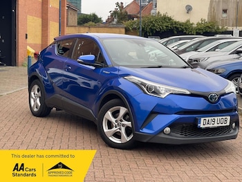 Used Toyota C-HR 2019 for sale - 76551907: Photo