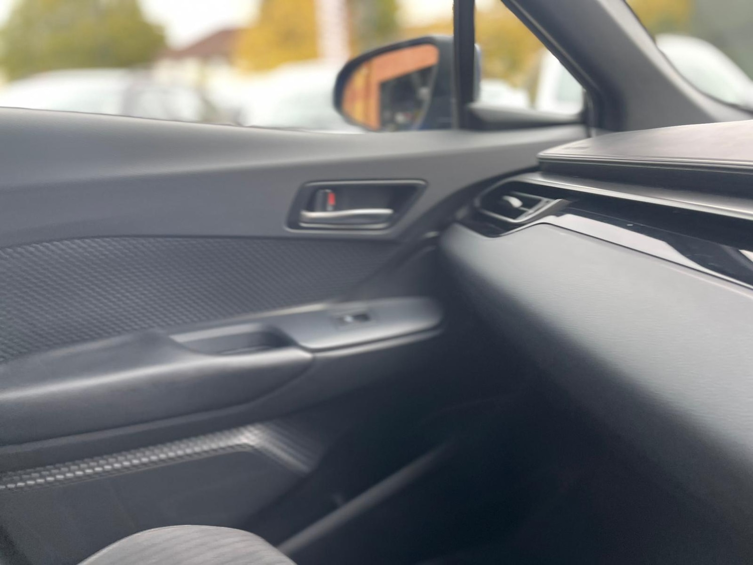 Used Toyota C-HR 2019 for sale - 76551907: Photo 31