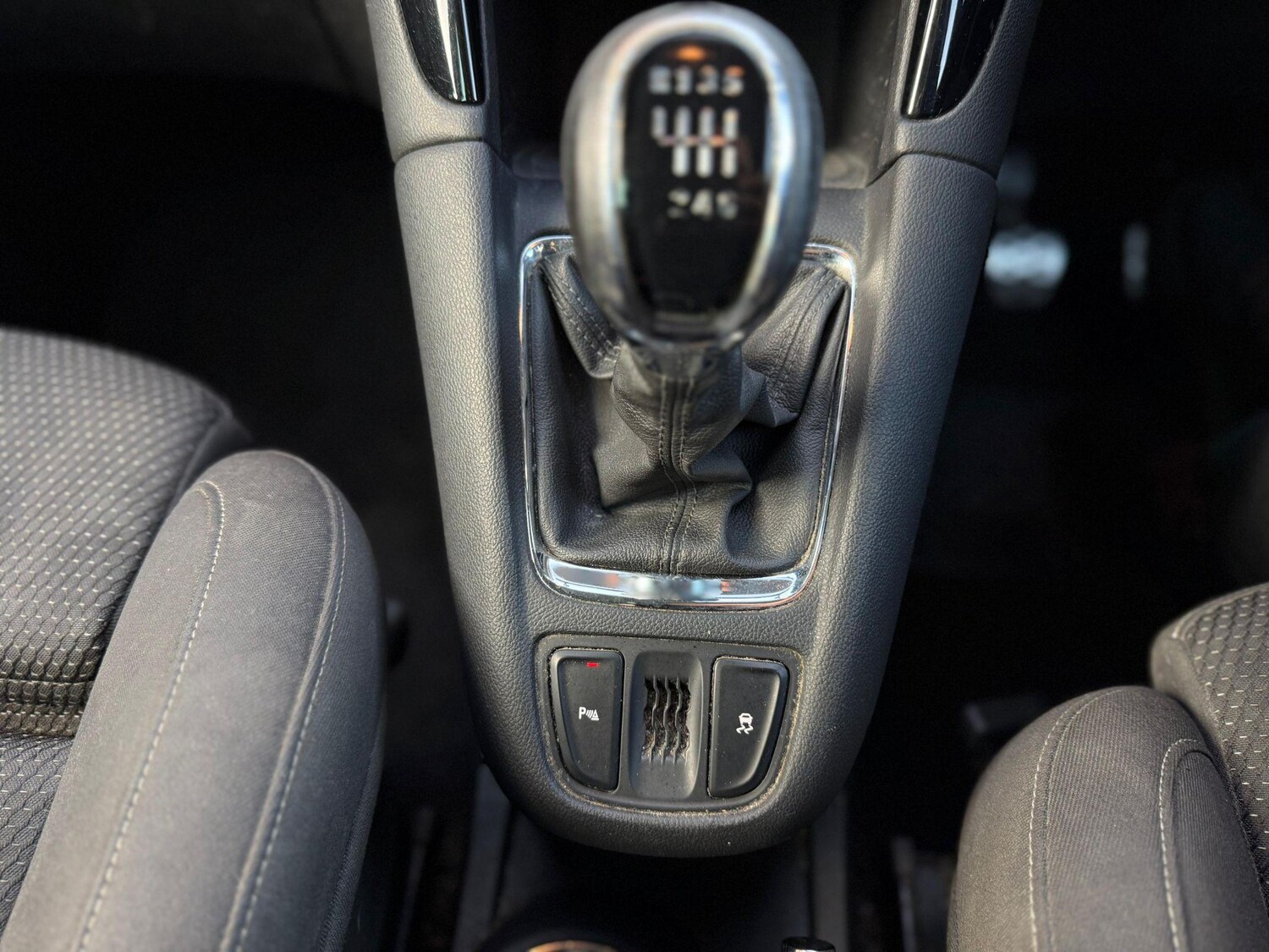 Used Vauxhall Zafira 2015 for sale - 76551889: Photo 22