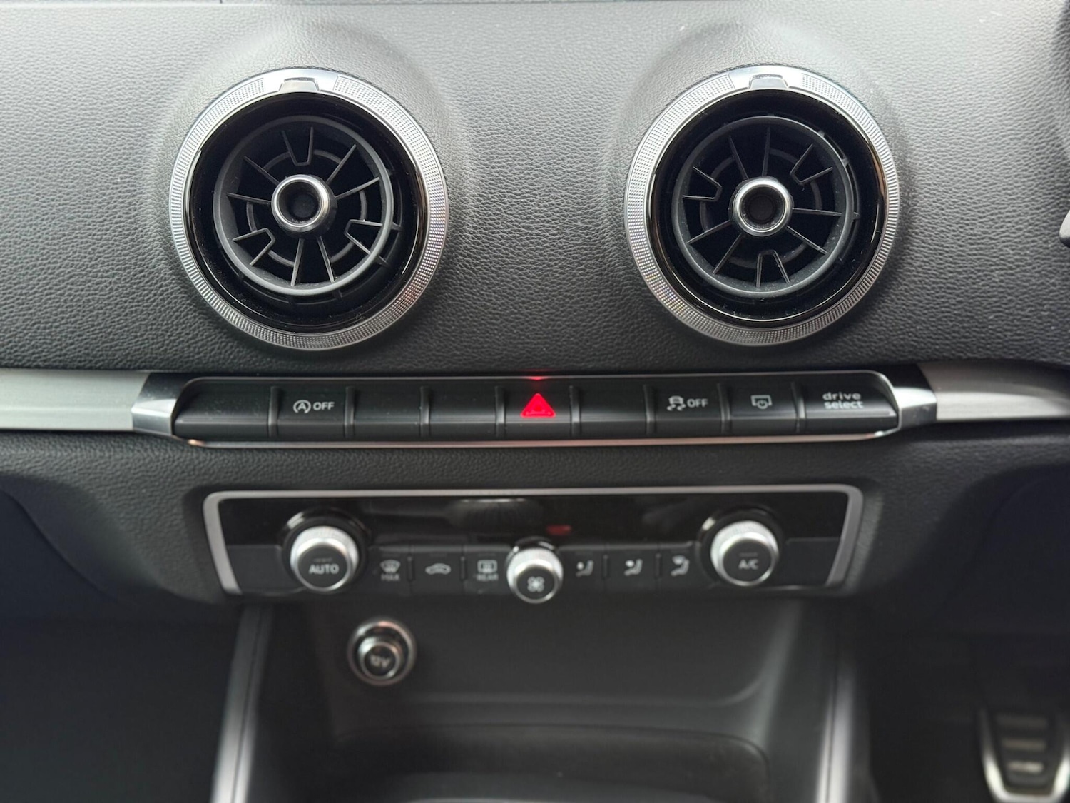 Used Audi A3 2018 for sale - 76551951: Photo 17