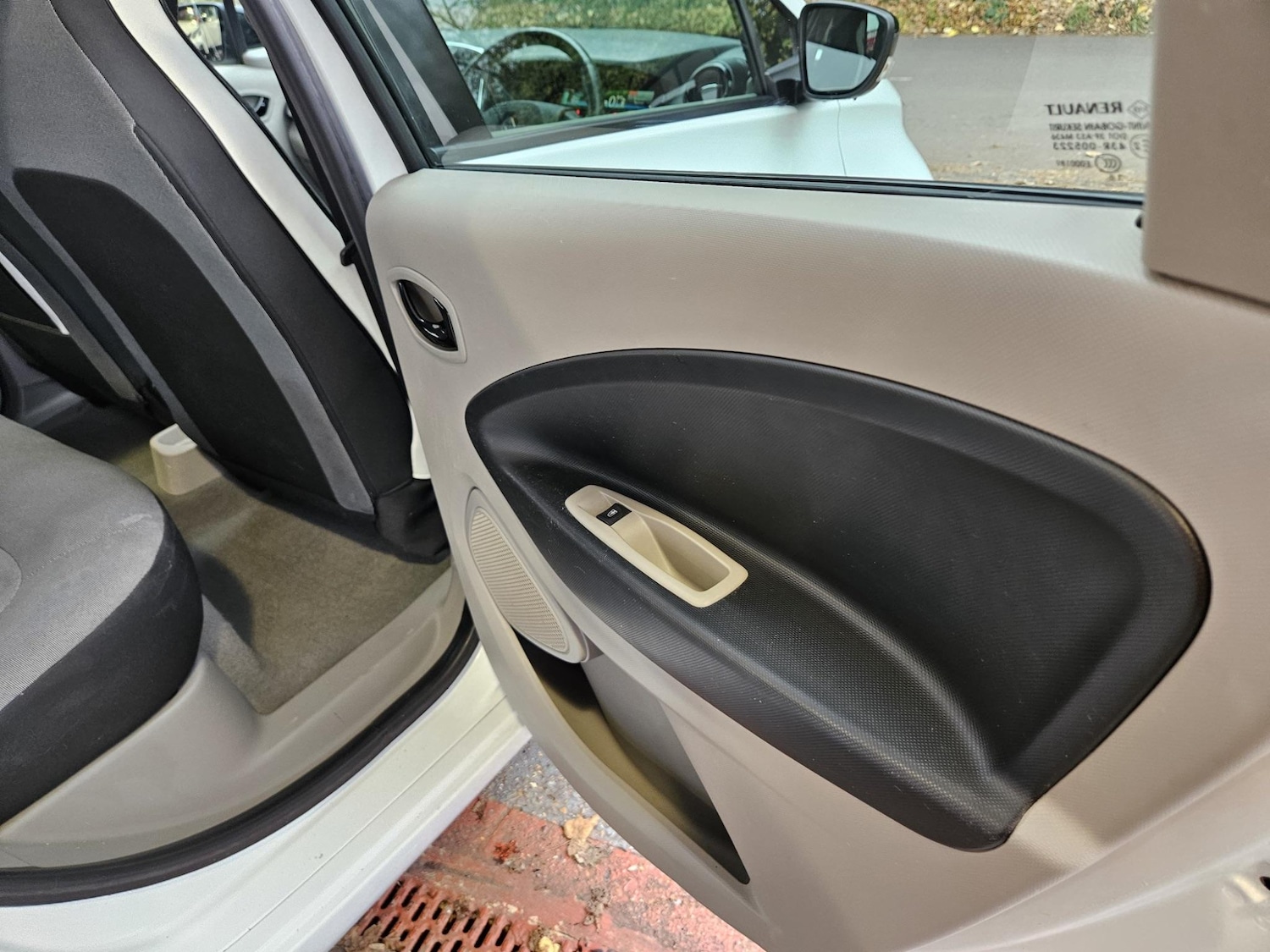 Used Renault Zoe for sale - 76551903: Photo 15