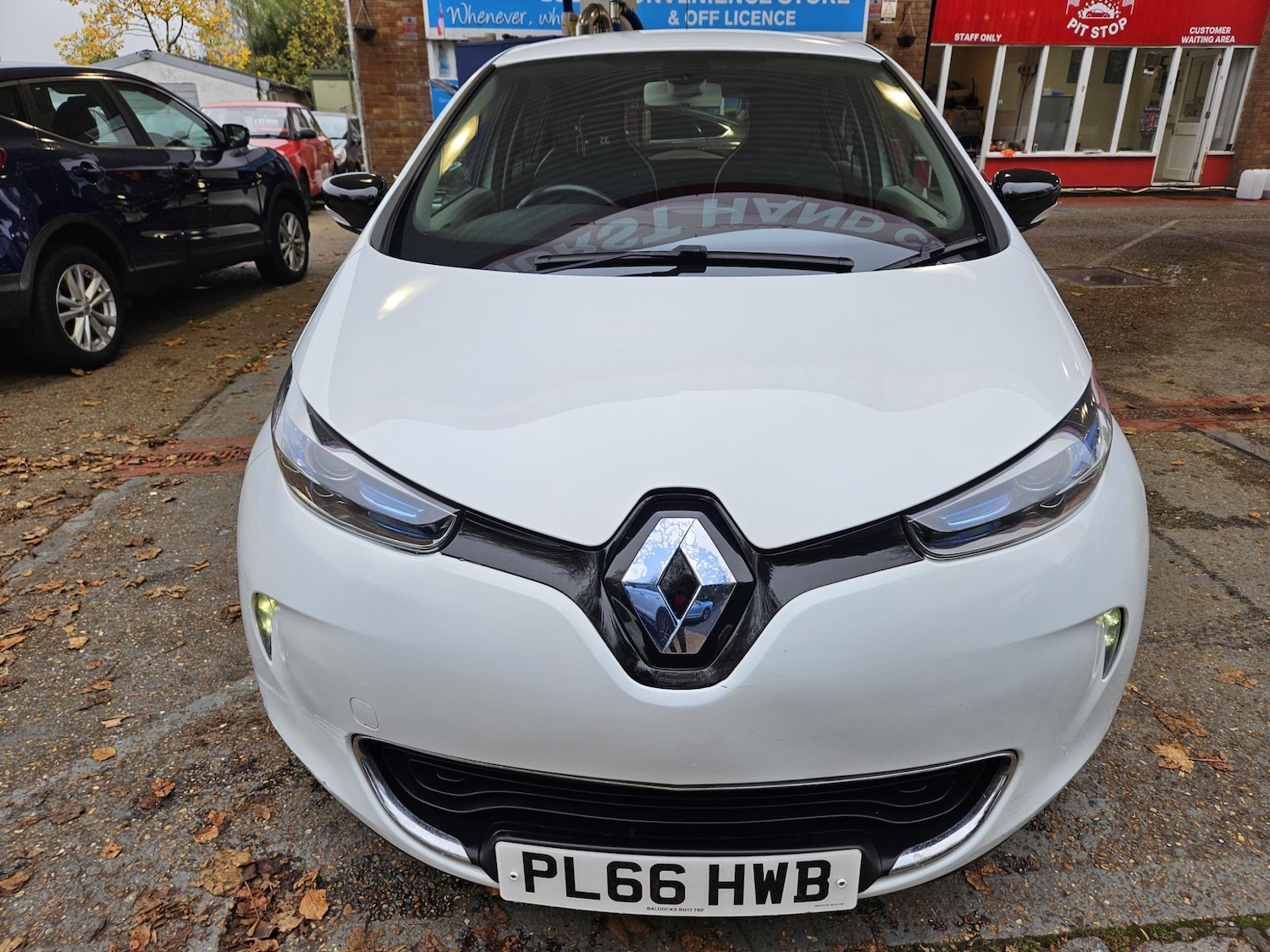 Used Renault Zoe for sale - 76551903: Photo 2