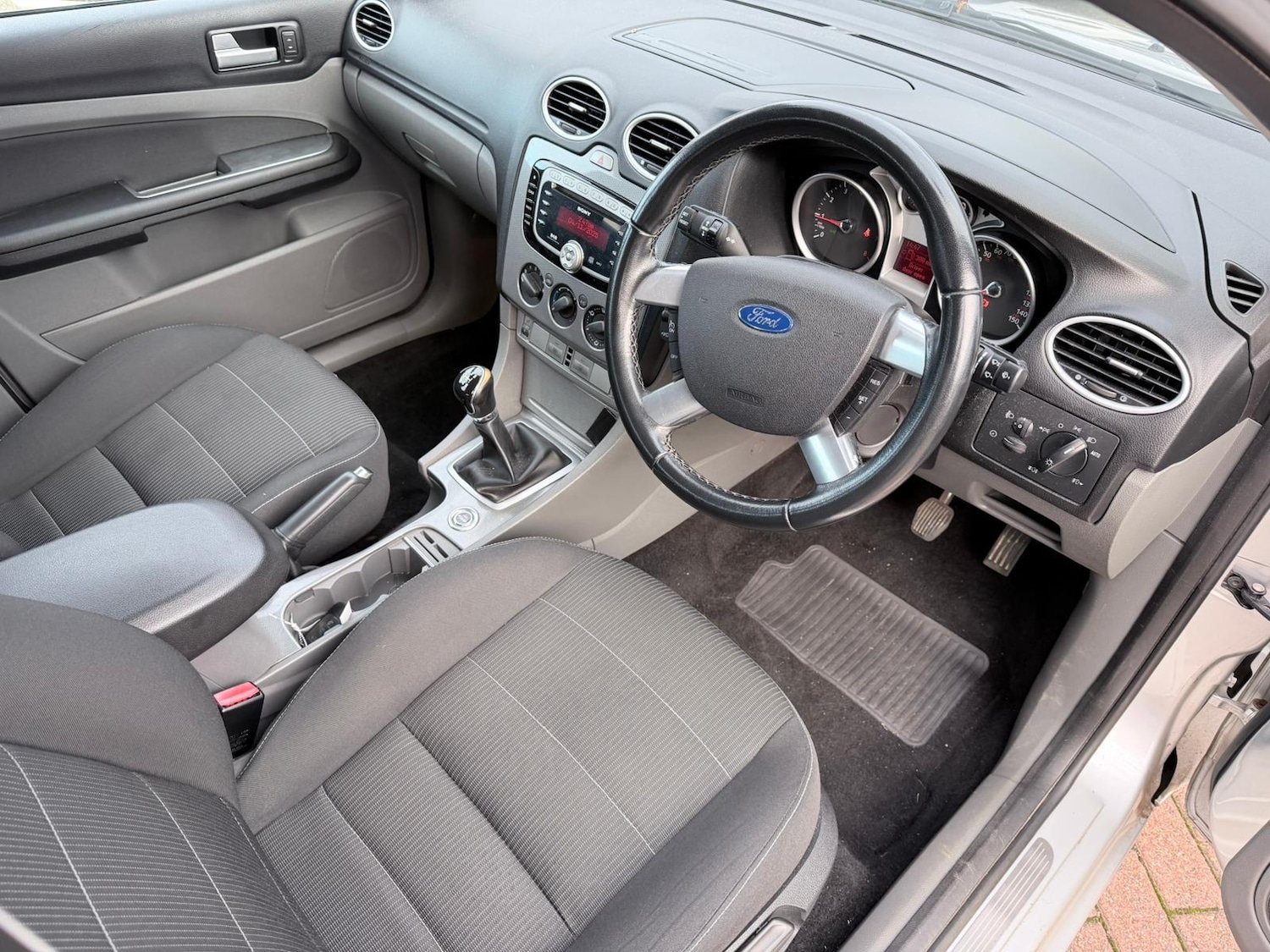 Used Ford Focus 2010 for sale - 76551892: Photo 17