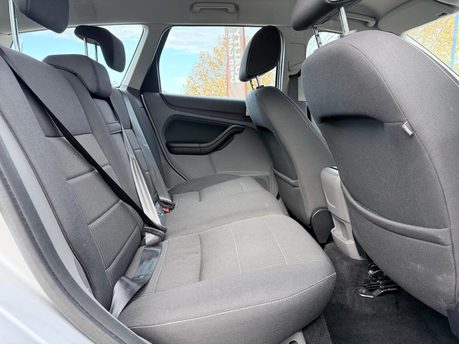 Used Ford Focus 2010 for sale - 76551892: Photo 19