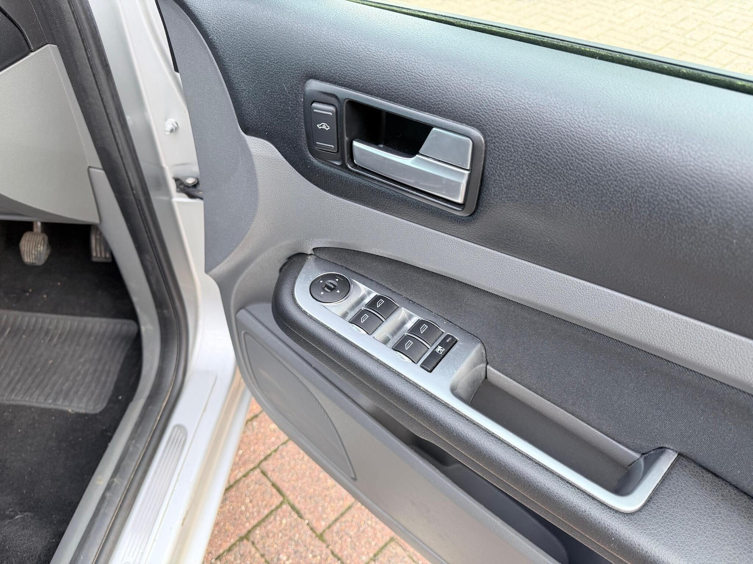 Used Ford Focus 2010 for sale - 76551892: Photo 34