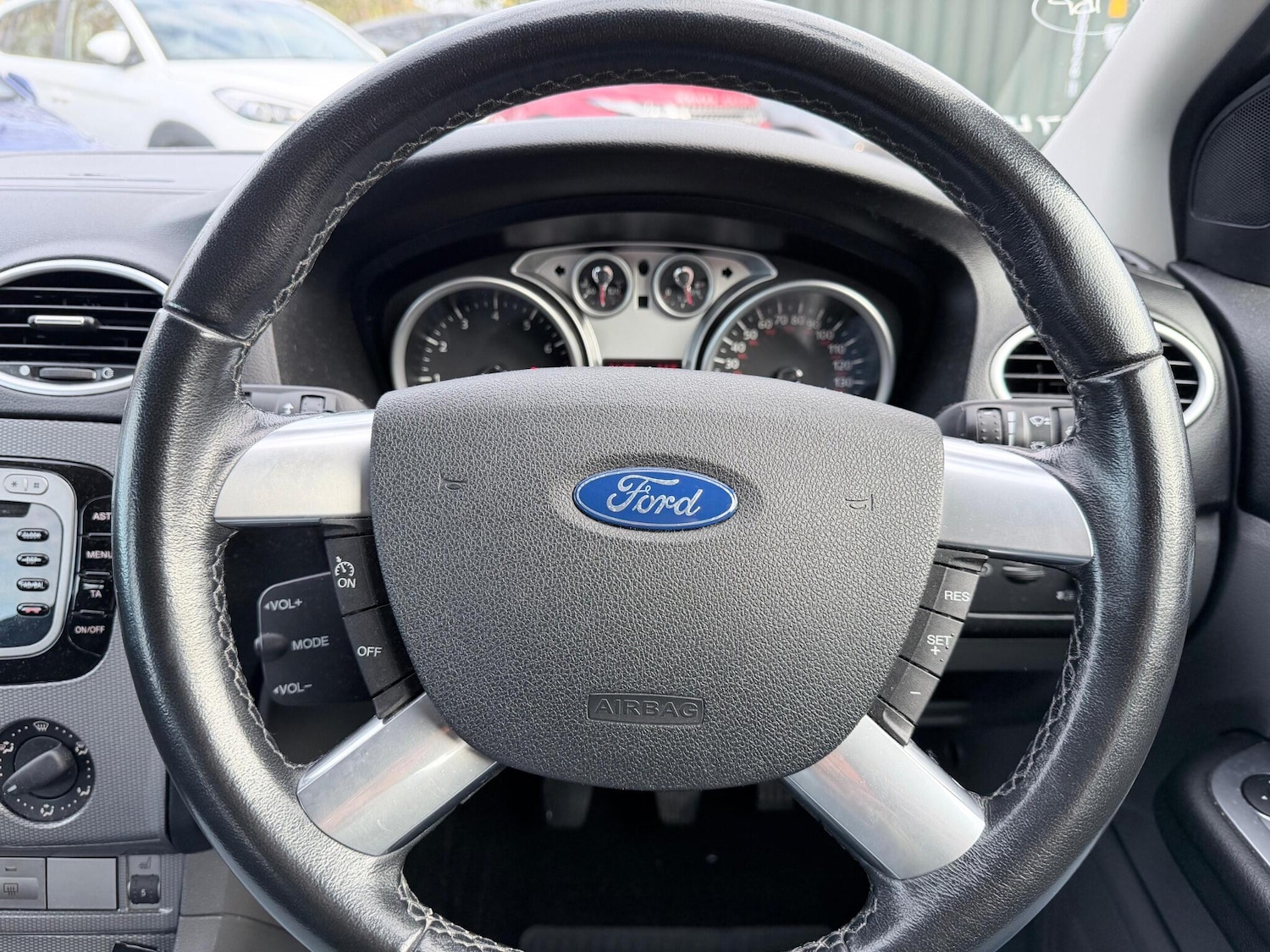 Used Ford Focus 2010 for sale - 76551892: Photo 37