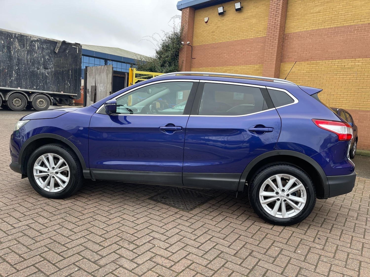 Used Nissan Qashqai for sale - 77538605: Photo 10