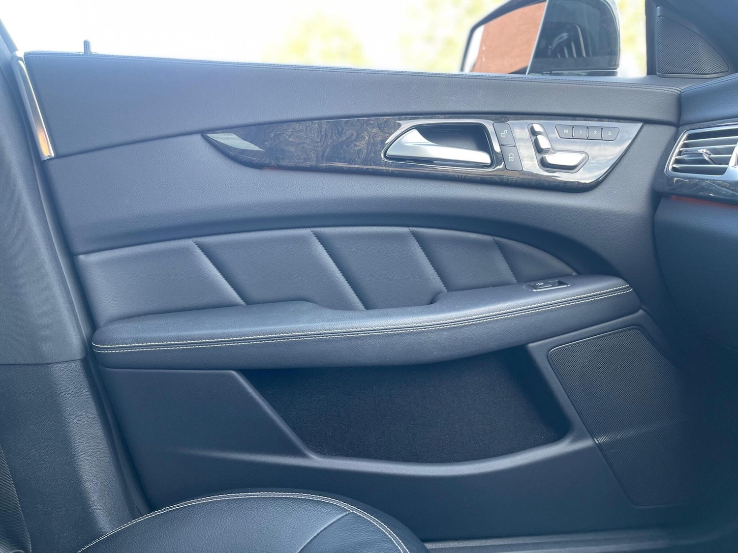 Used Mercedes-Benz CLS 2018 for sale - 76551867: Photo 36