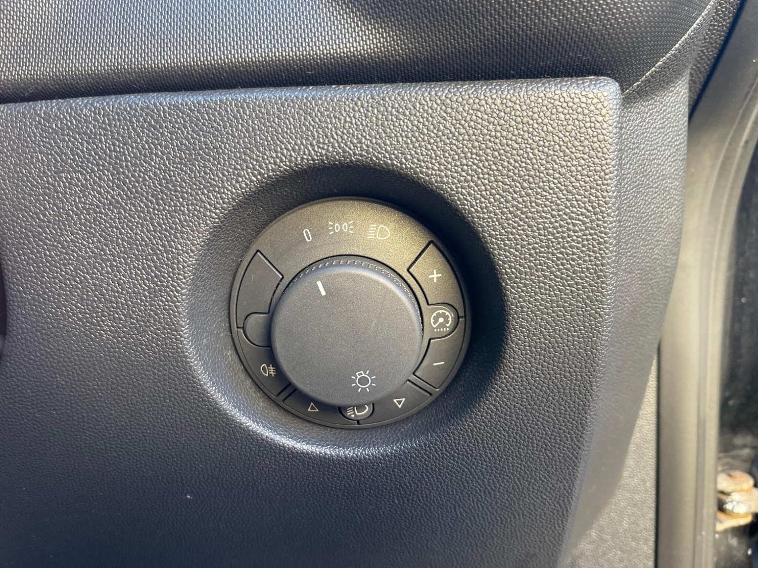 Used Vauxhall Corsa 2008 for sale - 77097933: Photo 32