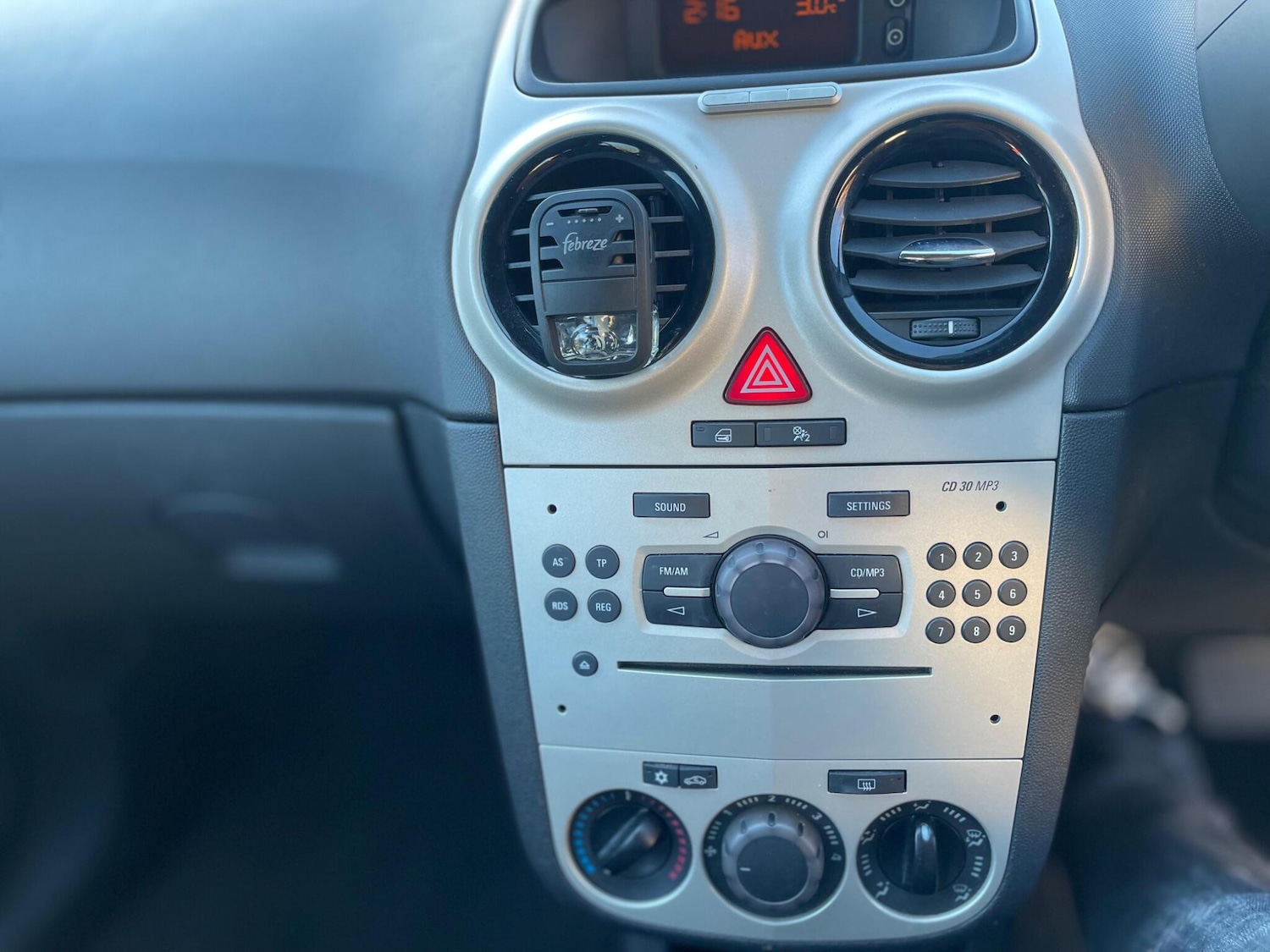 Used Vauxhall Corsa 2008 for sale - 77097933: Photo 41