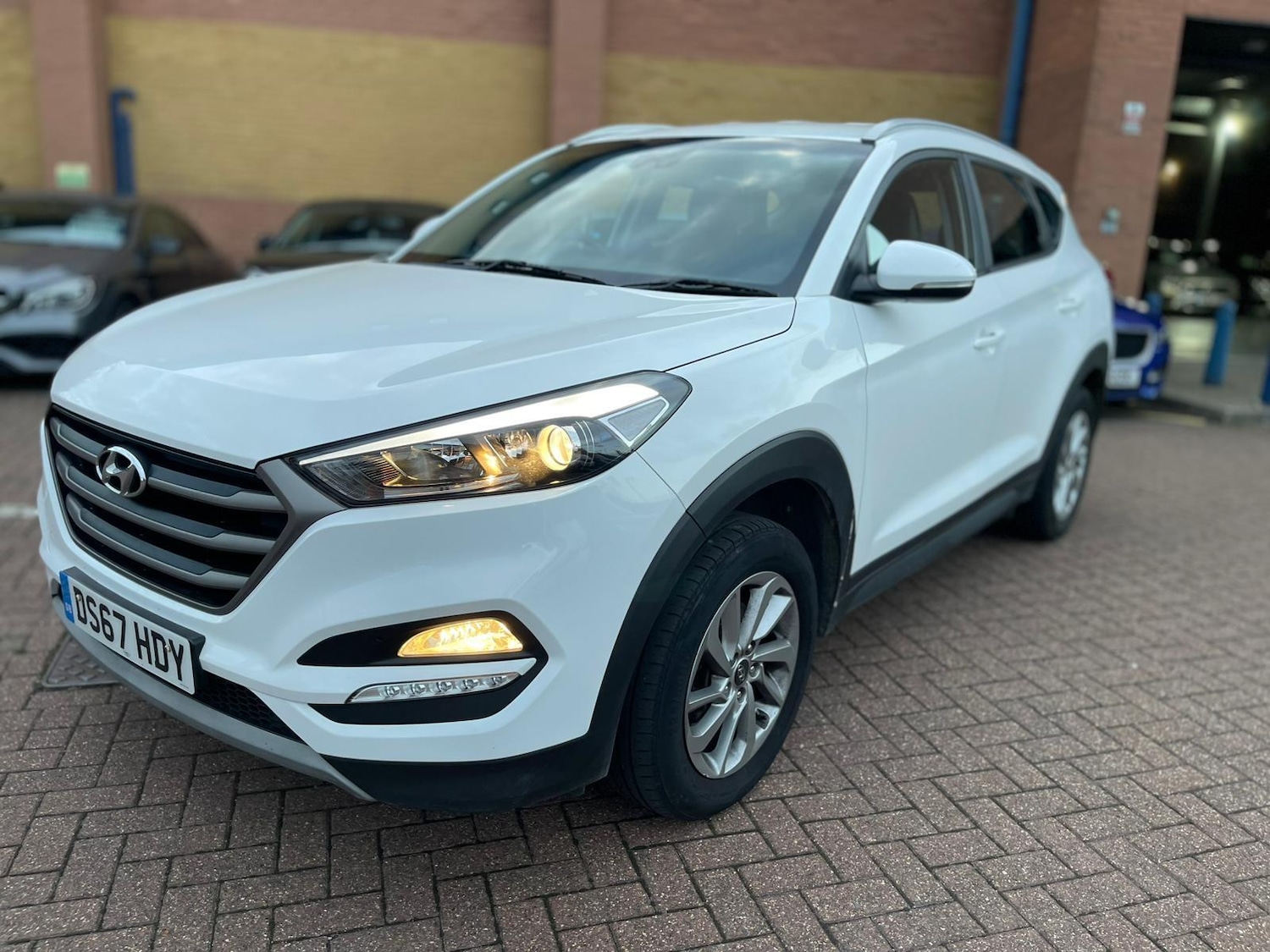 Used Hyundai TUCSON 2017 for sale - 76551897: Photo 3