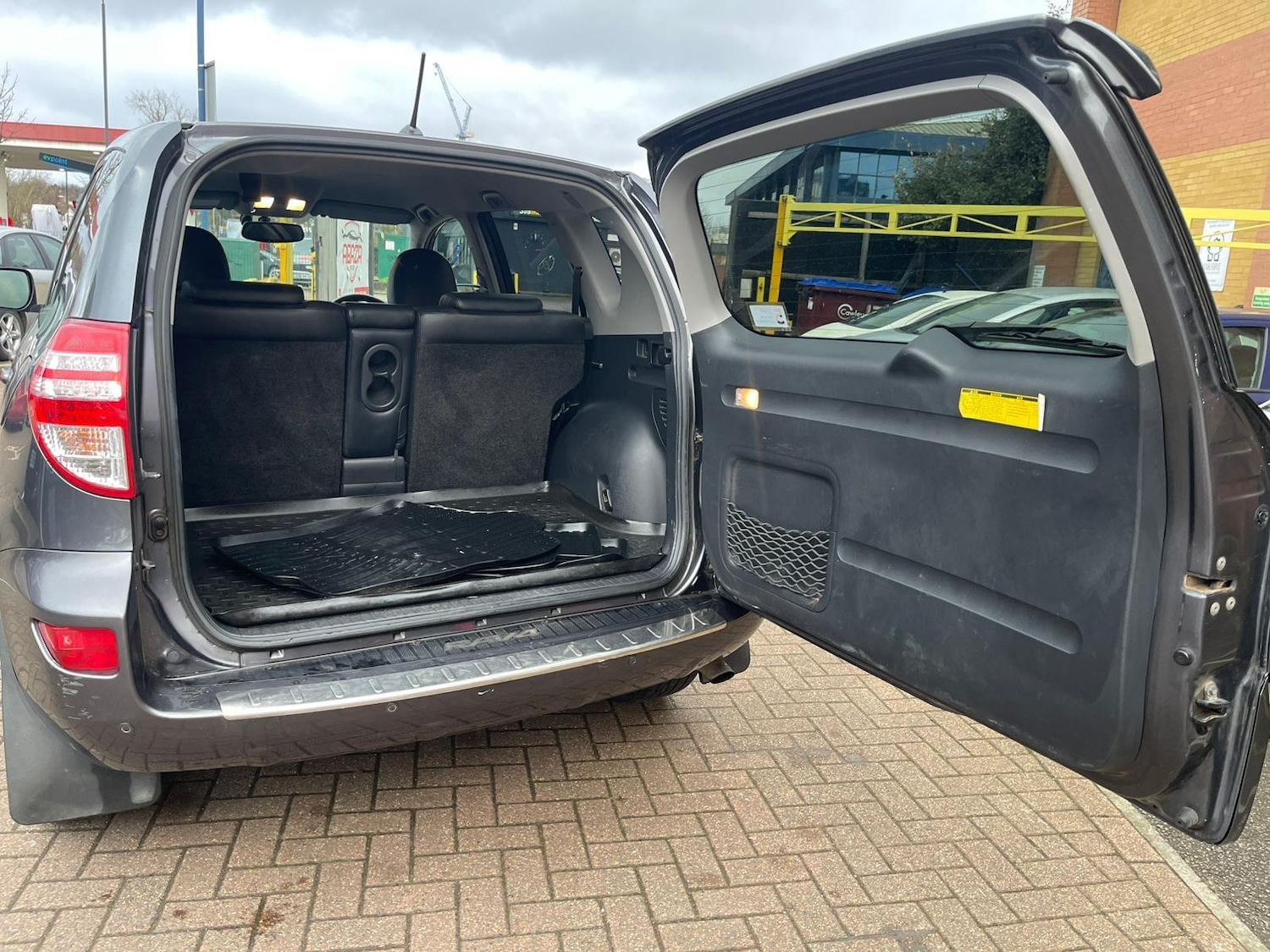 Used Toyota RAV4 2012 for sale - 77559457: Photo 42