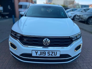 Used Volkswagen T-Roc 2019 for sale - 79412016: Photo