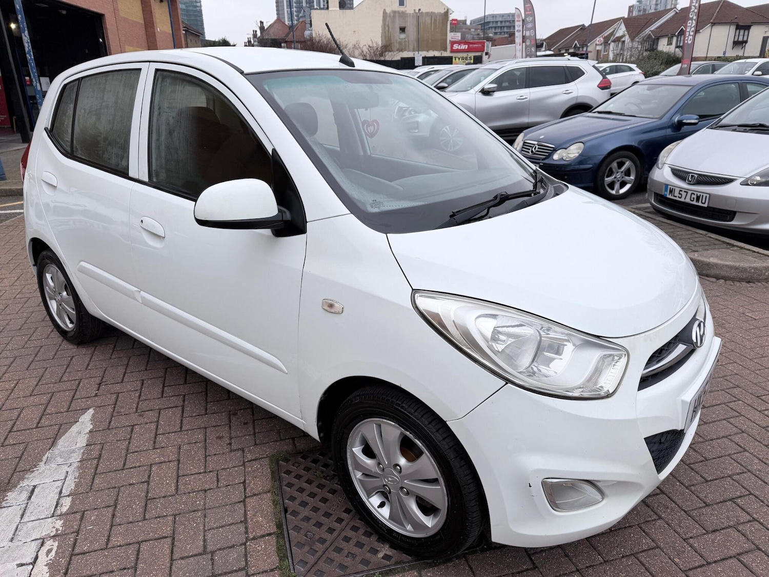 Used Hyundai i10 2013 for sale - 77081530: Photo 15