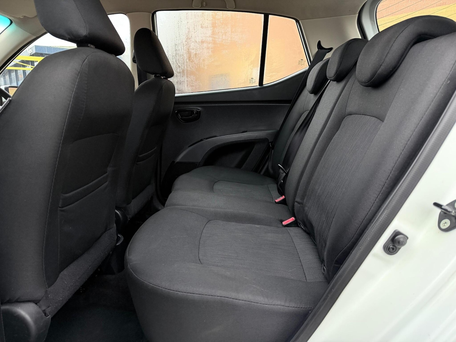 Used Hyundai i10 2013 for sale - 77081530: Photo 24