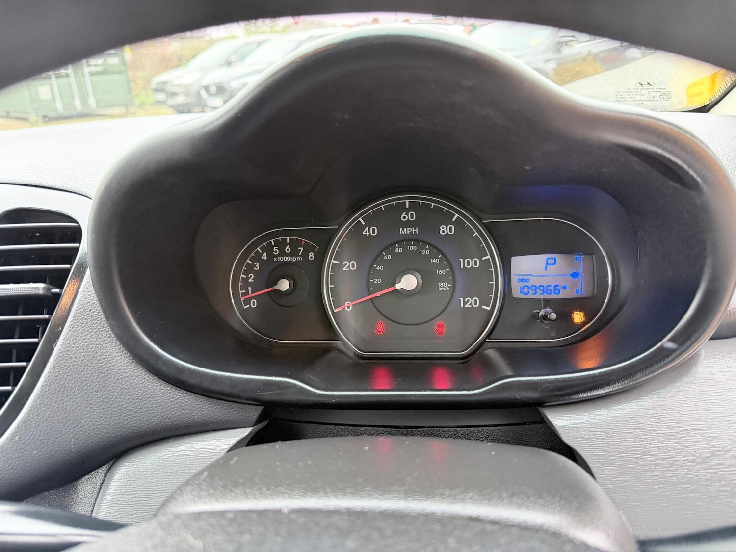 Used Hyundai i10 2013 for sale - 77081530: Photo 29