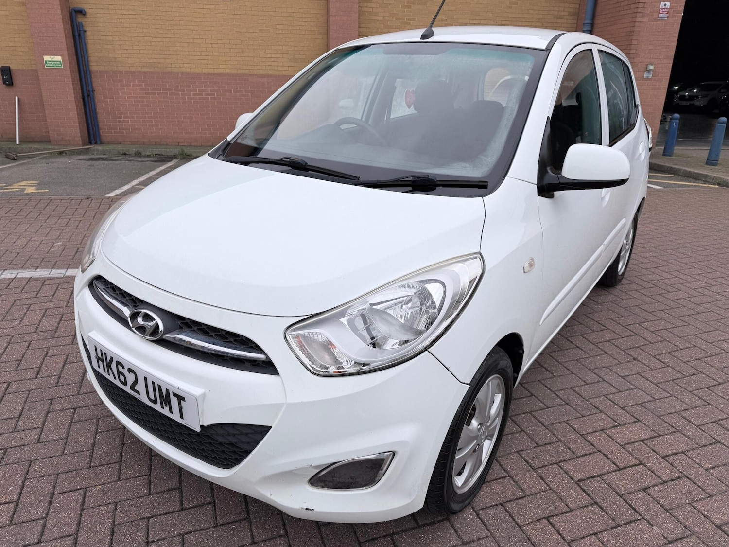 Used Hyundai i10 2013 for sale - 77081530: Photo 5