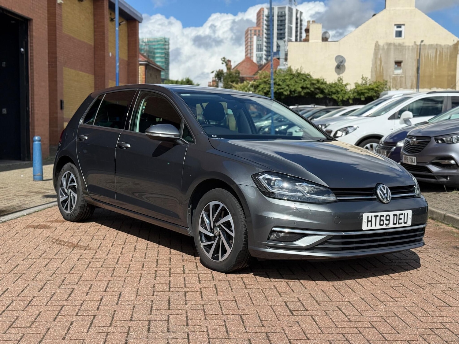 Used Volkswagen Golf 2020 for sale - 76551926: Photo 1