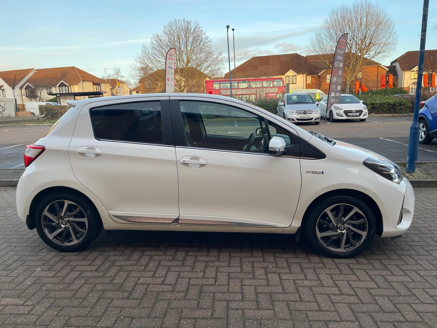 Used Toyota Yaris 2017 for sale - 77131968: Photo 12