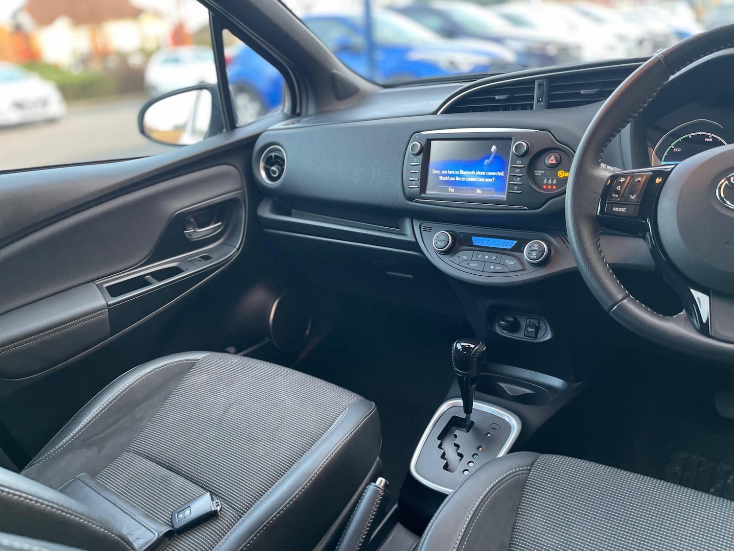 Used Toyota Yaris 2017 for sale - 77131968: Photo 15