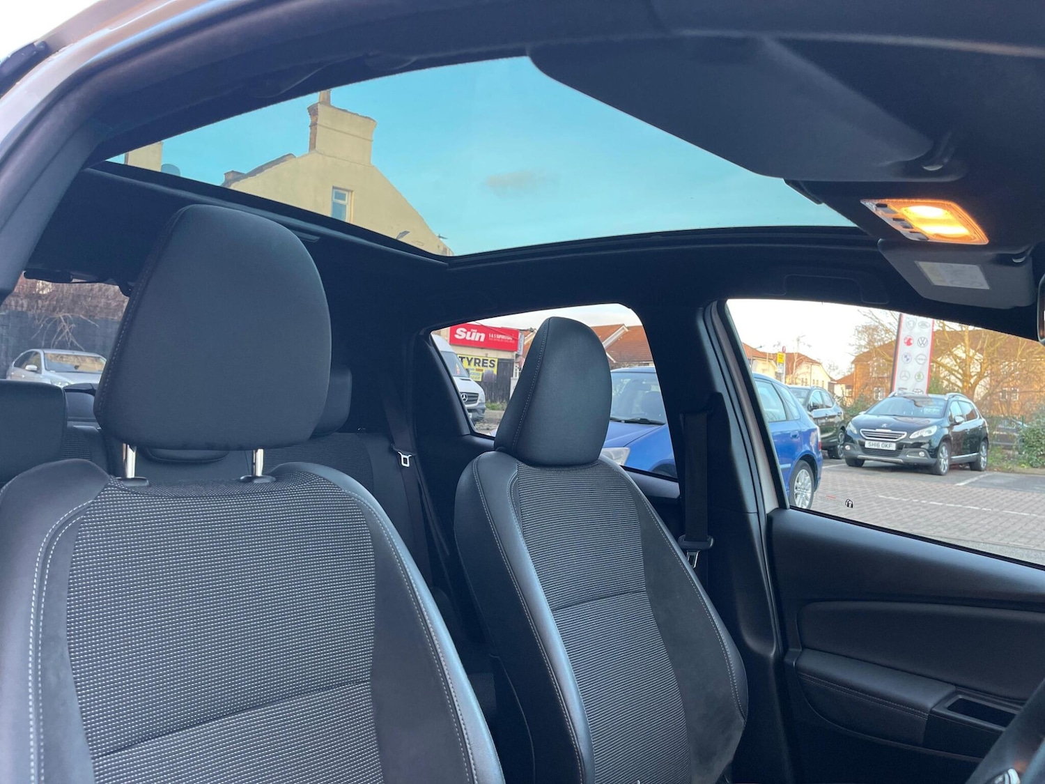 Used Toyota Yaris 2017 for sale - 77131968: Photo 18