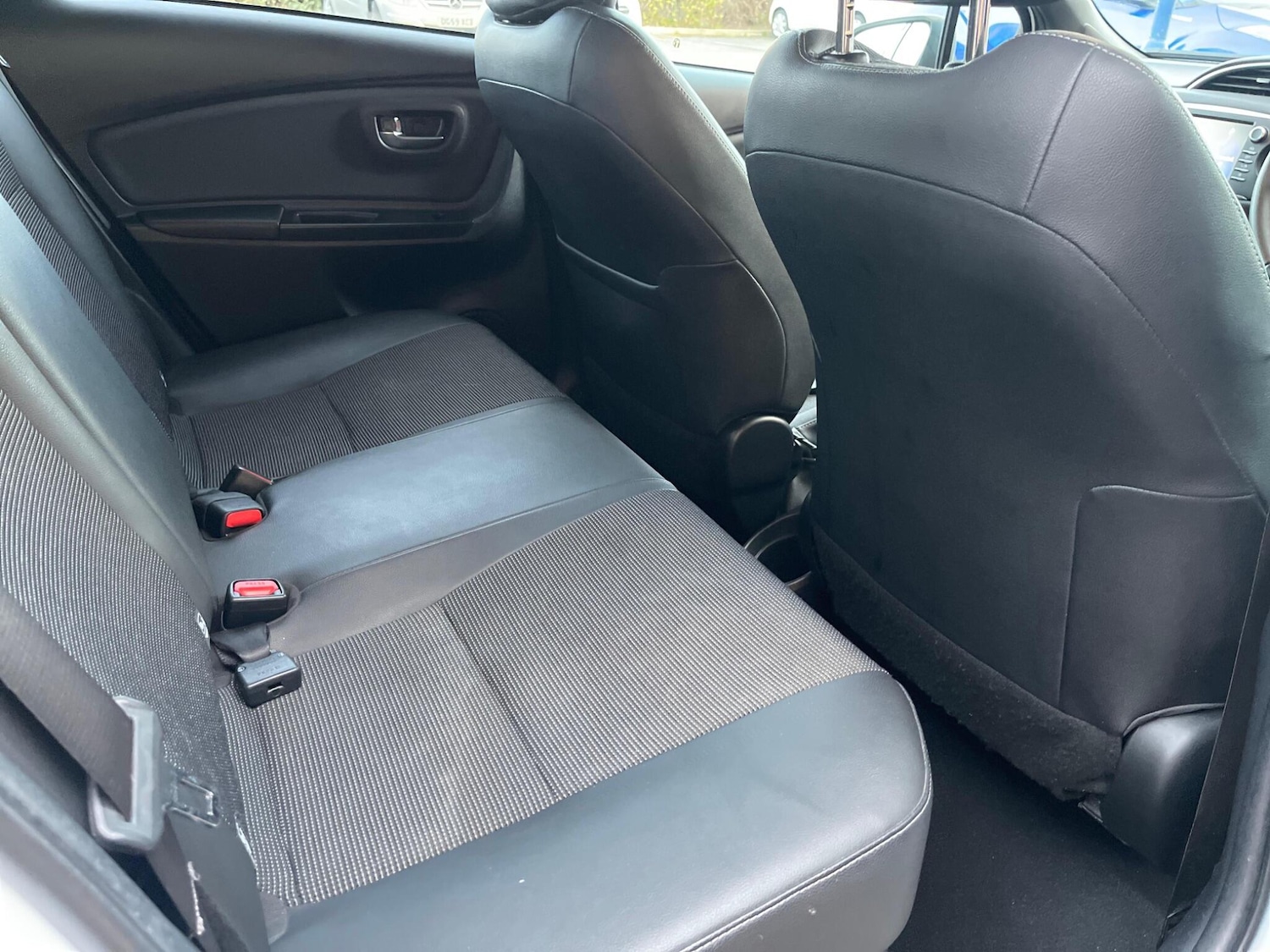 Used Toyota Yaris 2017 for sale - 77131968: Photo 19