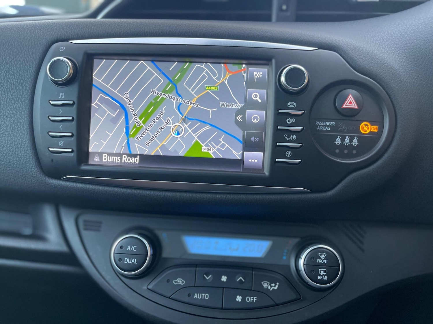 Used Toyota Yaris 2017 for sale - 77131968: Photo 36