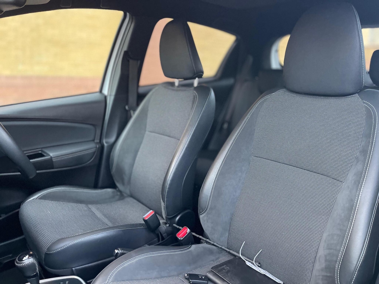 Used Toyota Yaris 2017 for sale - 77131968: Photo 41